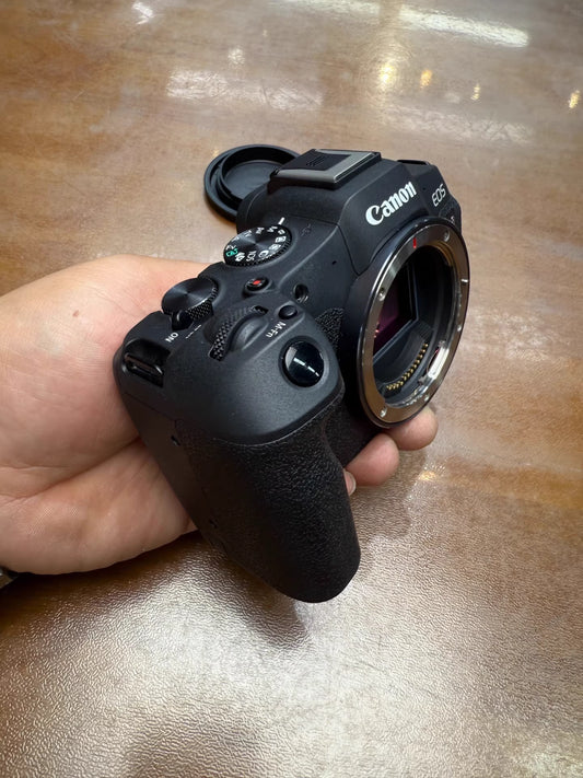 Canon EOS R8 Mirrorless Camera