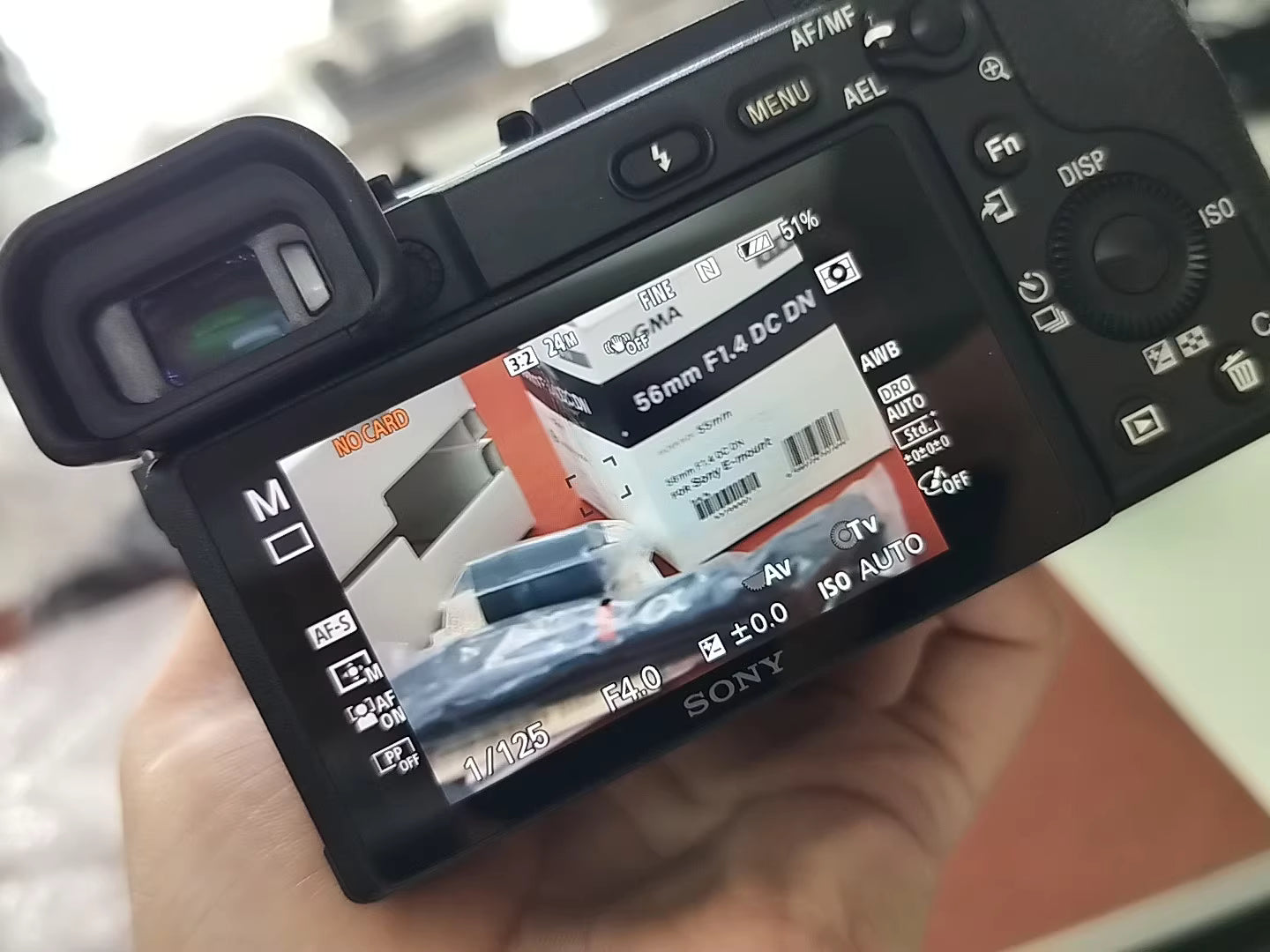 Sony a6400 Mirrorless Camera + Sigma 56mm f/1.4 DC DN Contemporary Lens (Sony E)