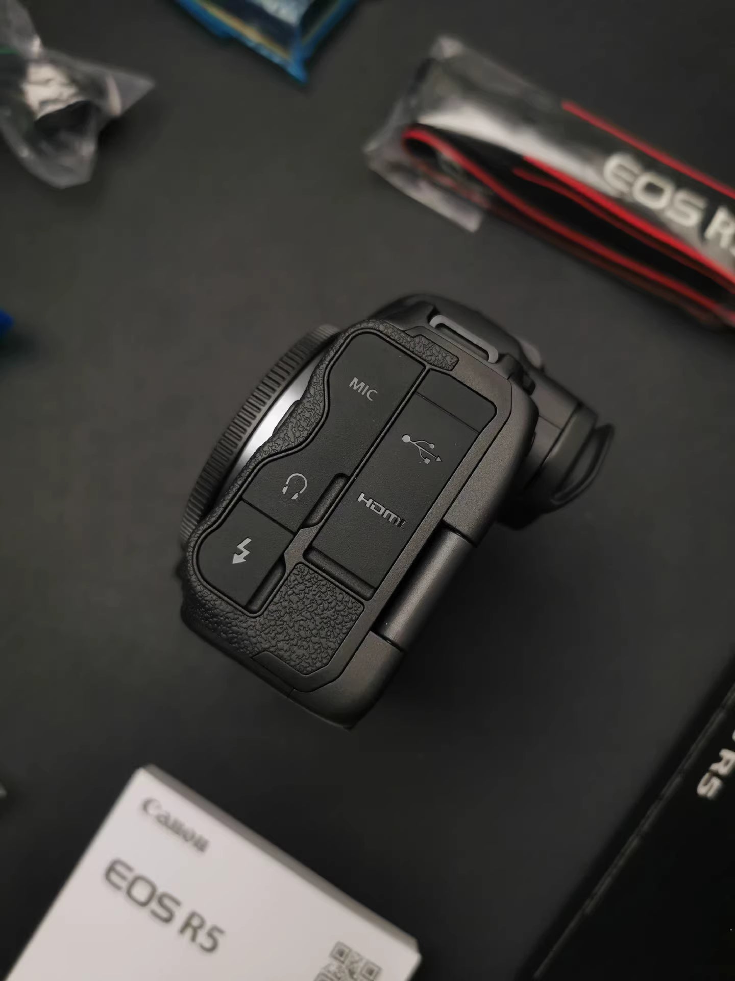 Canon EOS R5 Mirrorless Camera