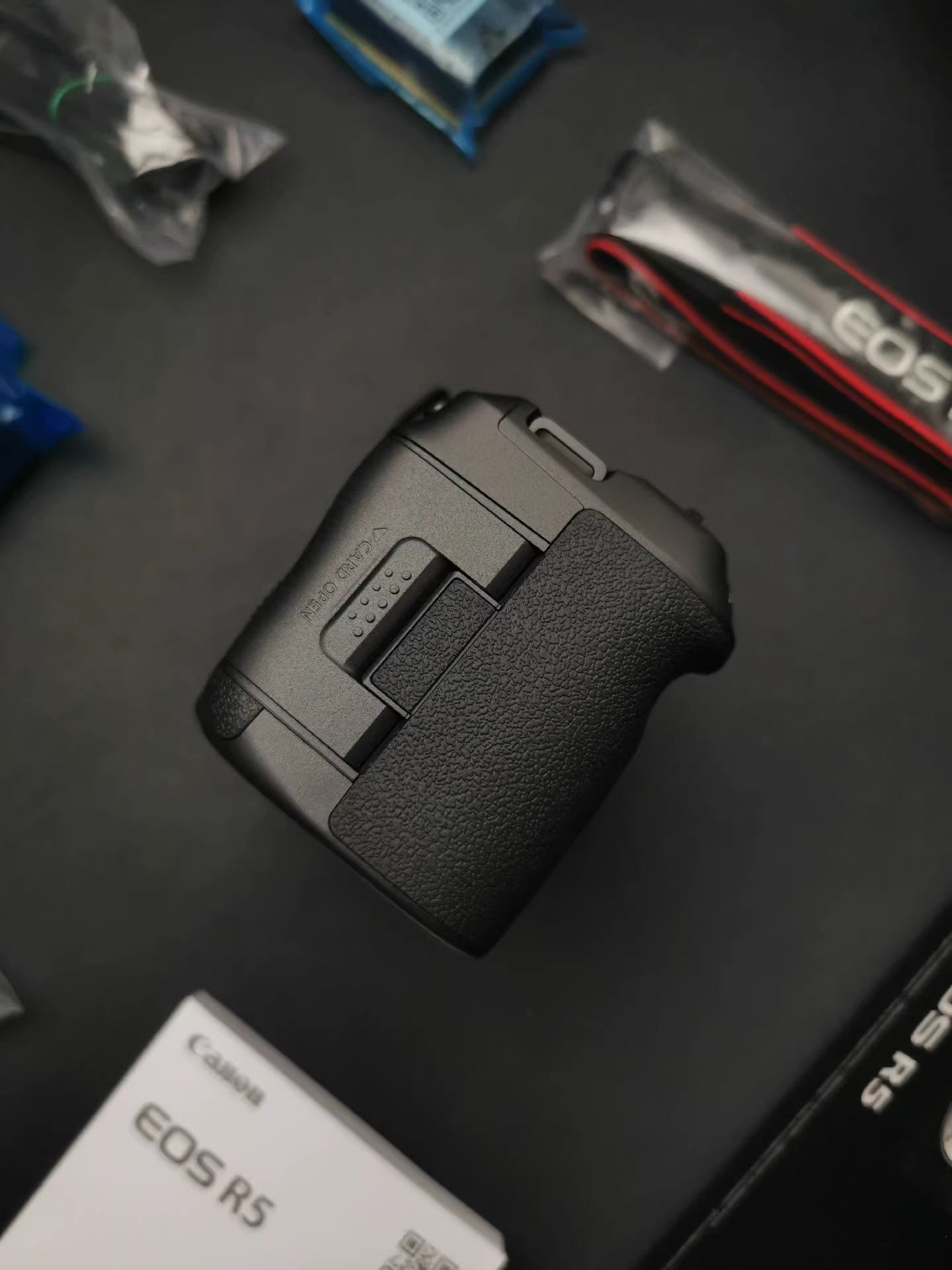 Canon EOS R5 Mirrorless Camera