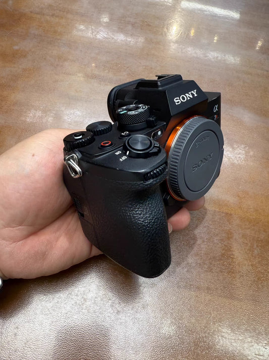 Sony a7R V Mirrorless Camera