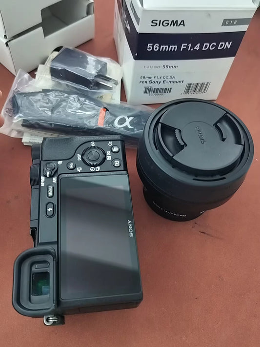 Sony a6400 Mirrorless Camera + Sigma 56mm f/1.4 DC DN Contemporary Lens (Sony E)