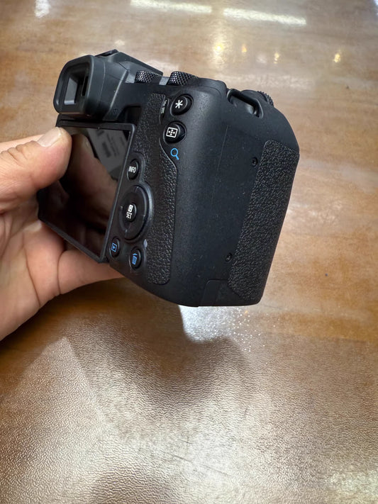 Canon EOS R8 Mirrorless Camera