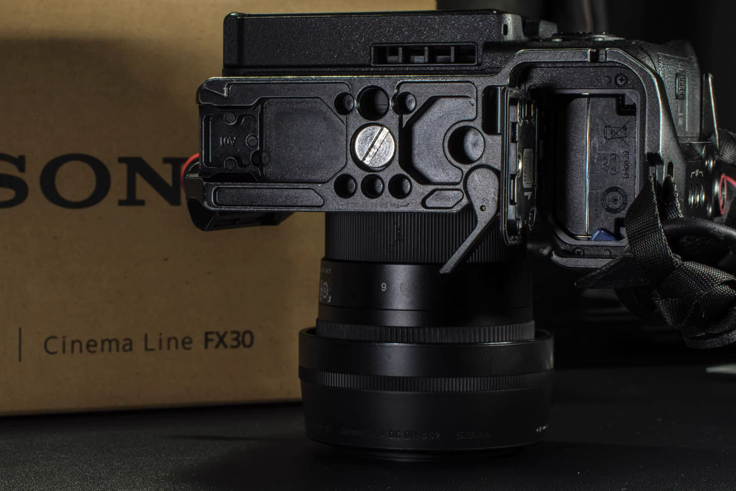 Sony FX30 Digital Cinema Camera + Cage + 120Gb CFA Card