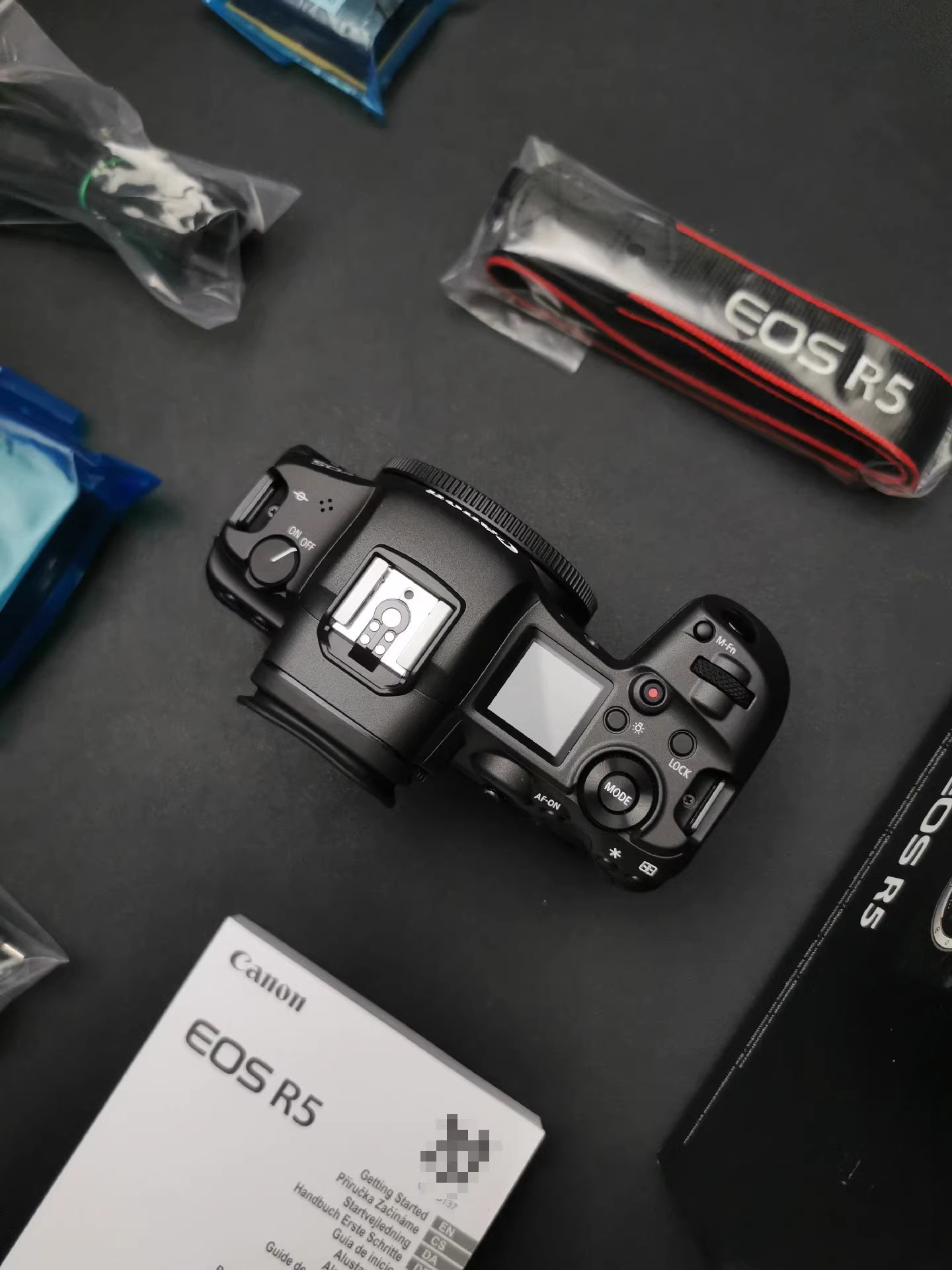 Canon EOS R5 Mirrorless Camera